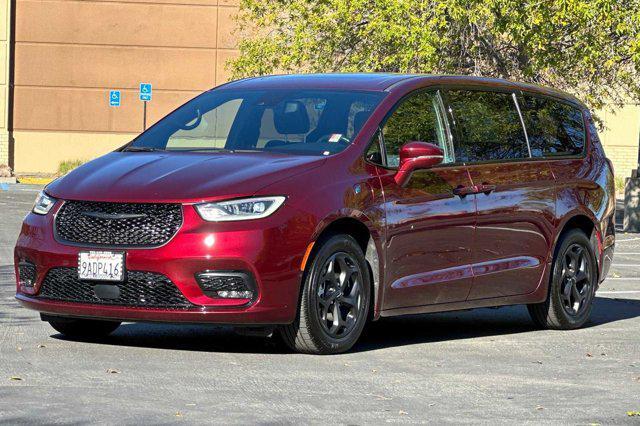 used 2022 Chrysler Pacifica Hybrid car, priced at $29,888