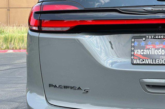 new 2023 Chrysler Pacifica Hybrid car, priced at $57,470