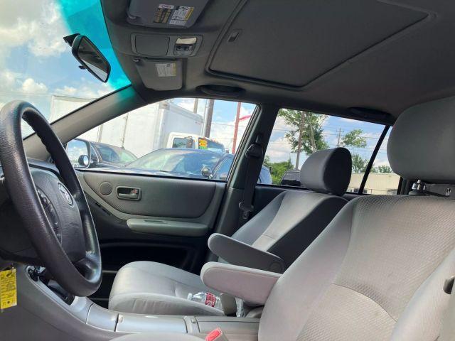 used 2007 Toyota Highlander Hybrid car, priced at $5,999