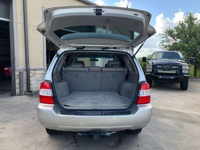 used 2007 Toyota Highlander Hybrid car, priced at $5,999