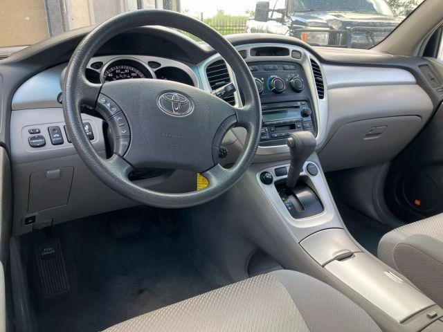 used 2007 Toyota Highlander Hybrid car, priced at $5,999