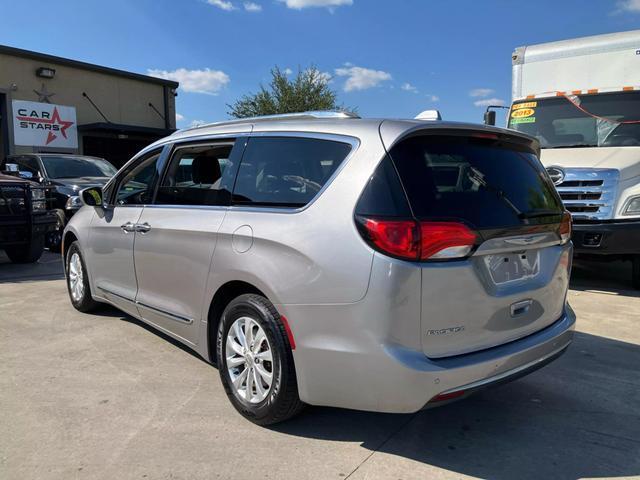 used 2018 Chrysler Pacifica car, priced at $10,499