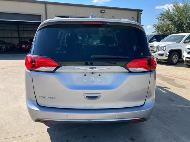 used 2018 Chrysler Pacifica car, priced at $10,499