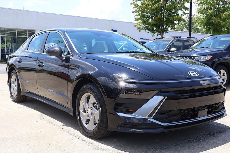 new 2025 Hyundai Sonata car, priced at $27,448
