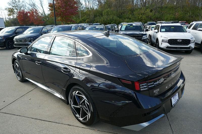 new 2024 Hyundai Sonata car, priced at $29,677