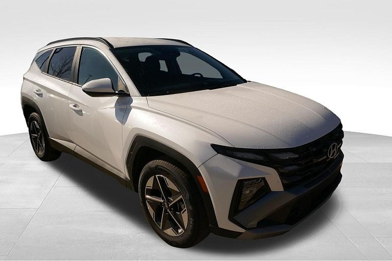 new 2025 Hyundai Tucson car, priced at $32,990