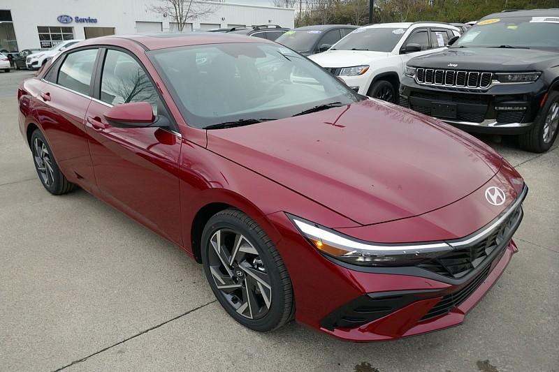 new 2025 Hyundai Elantra car, priced at $26,769