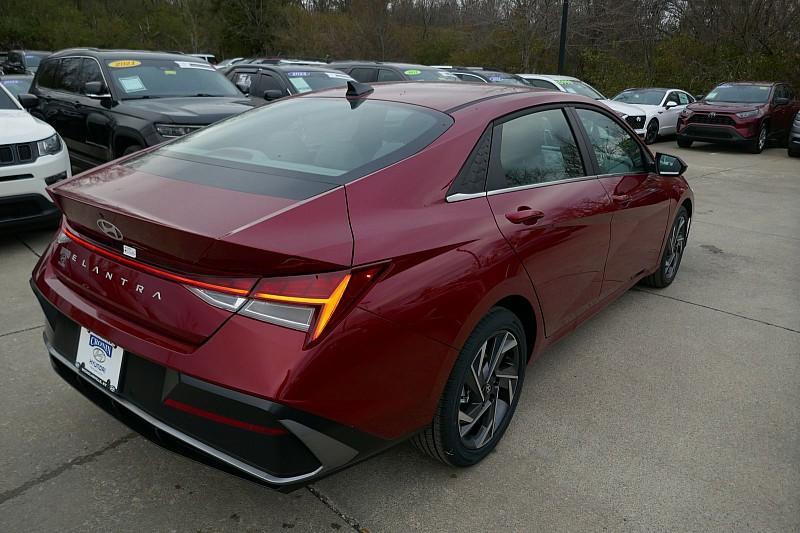 new 2025 Hyundai Elantra car, priced at $26,769