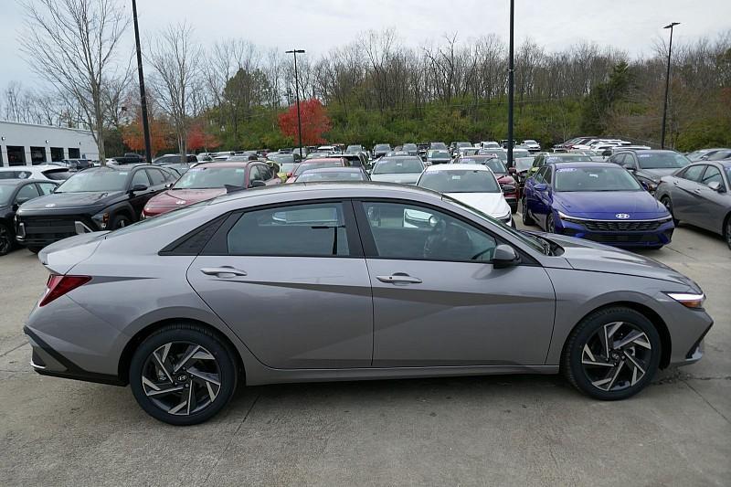 new 2025 Hyundai Elantra car, priced at $23,646