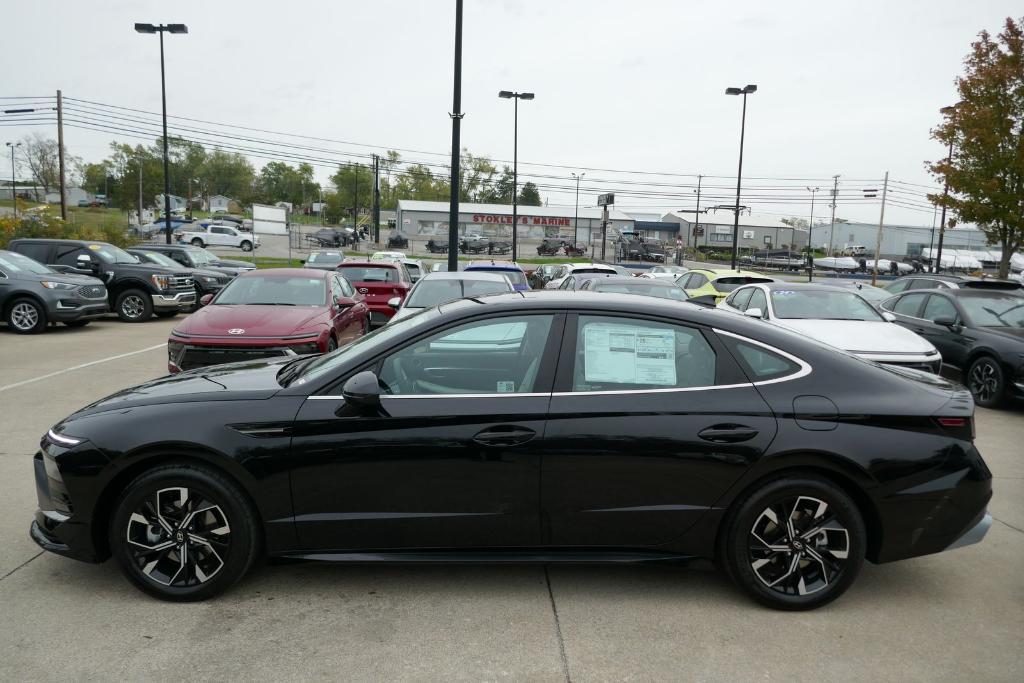 new 2025 Hyundai Sonata car, priced at $29,182