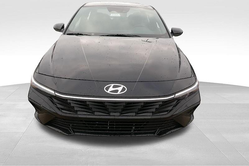 new 2025 Hyundai Elantra car, priced at $24,057