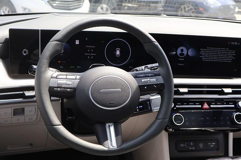 new 2025 Hyundai TUCSON Hybrid car, priced at $42,109