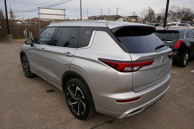 used 2023 Mitsubishi Outlander car, priced at $25,990