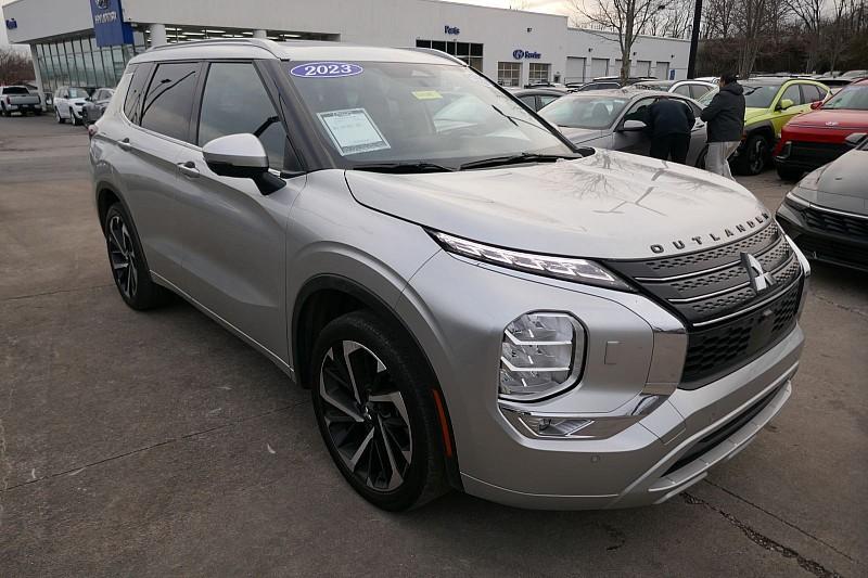 used 2023 Mitsubishi Outlander car, priced at $25,990