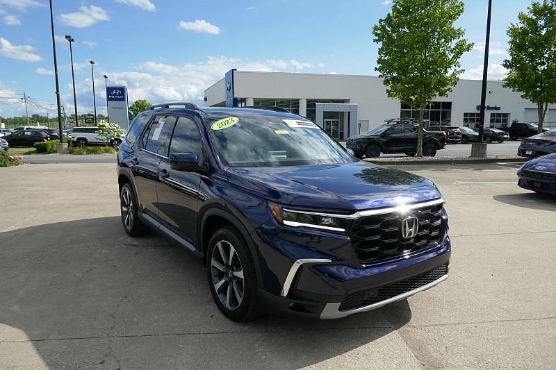 used 2023 Honda Pilot car, priced at $44,990