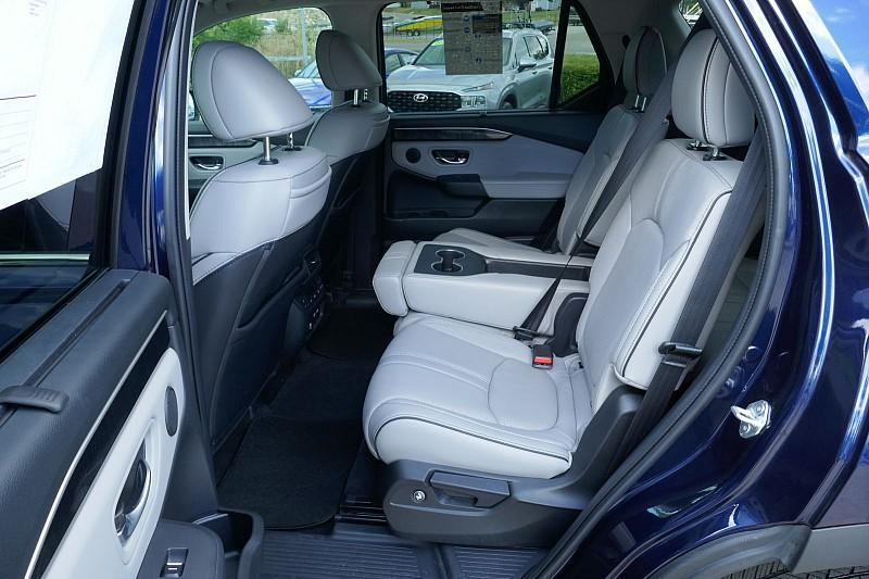 used 2023 Honda Pilot car, priced at $44,990