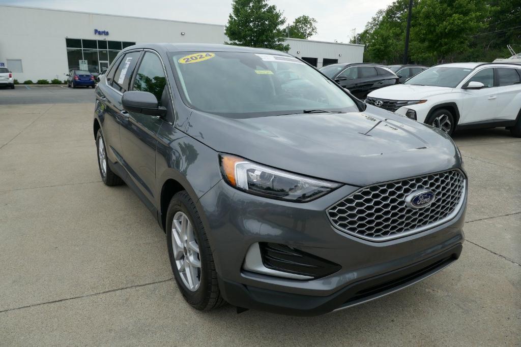 used 2024 Ford Edge car, priced at $28,990