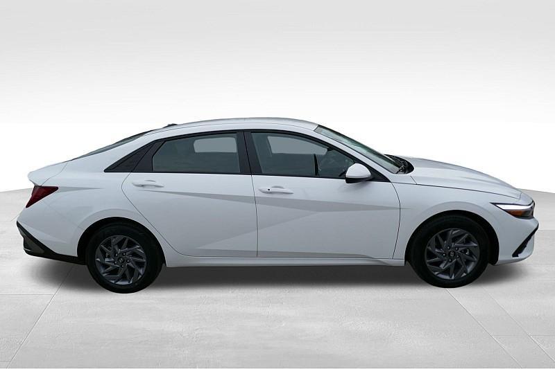 new 2025 Hyundai ELANTRA HEV car, priced at $26,435