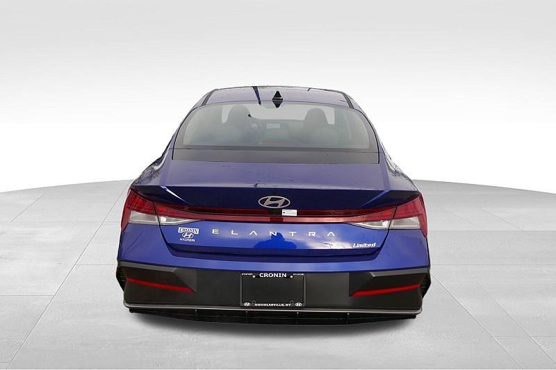 new 2025 Hyundai Elantra car, priced at $27,402