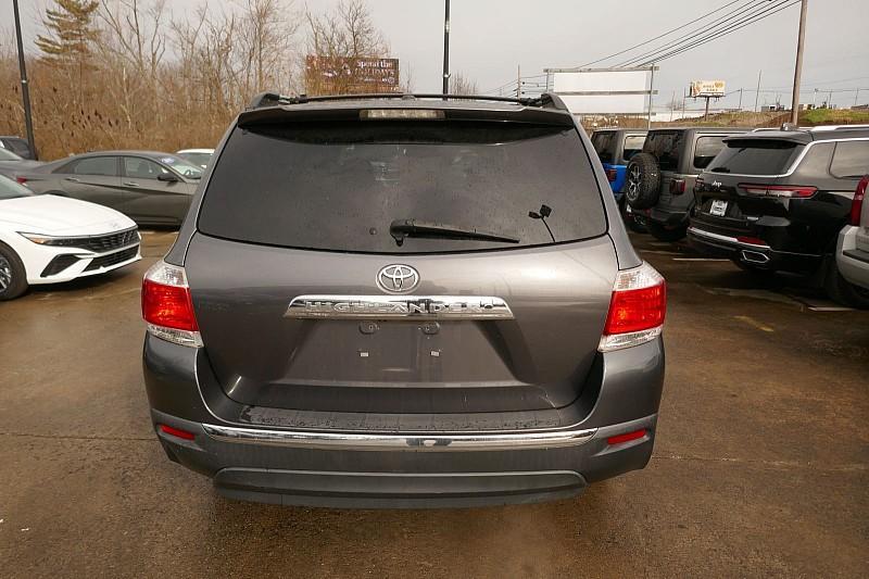 used 2013 Toyota Highlander car, priced at $14,990