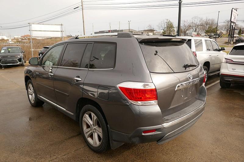 used 2013 Toyota Highlander car, priced at $14,990