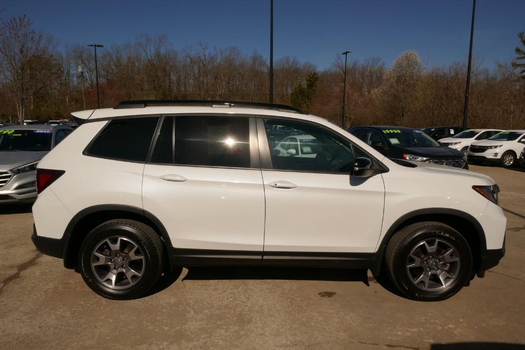 used 2022 Honda Passport car, priced at $29,390