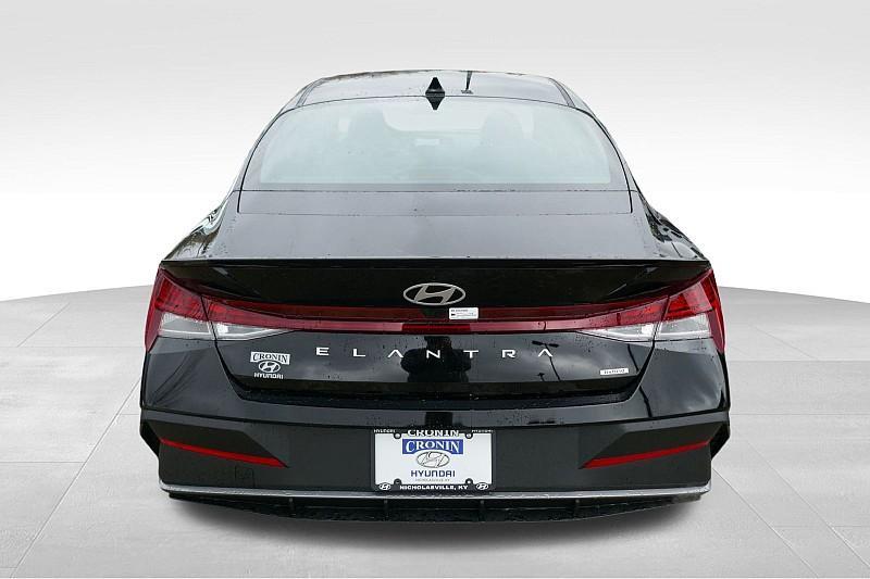 new 2025 Hyundai Elantra HEV car, priced at $27,878