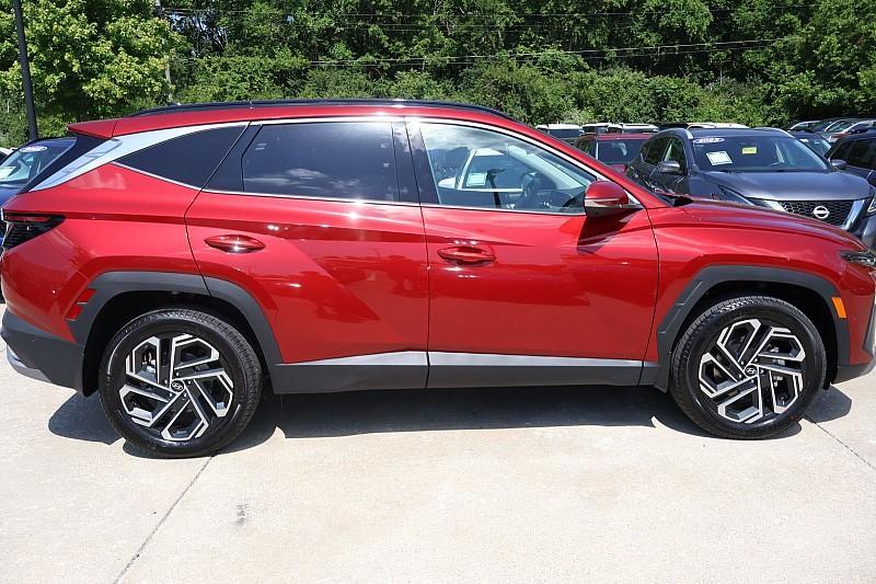 new 2025 Hyundai TUCSON Hybrid car, priced at $37,306