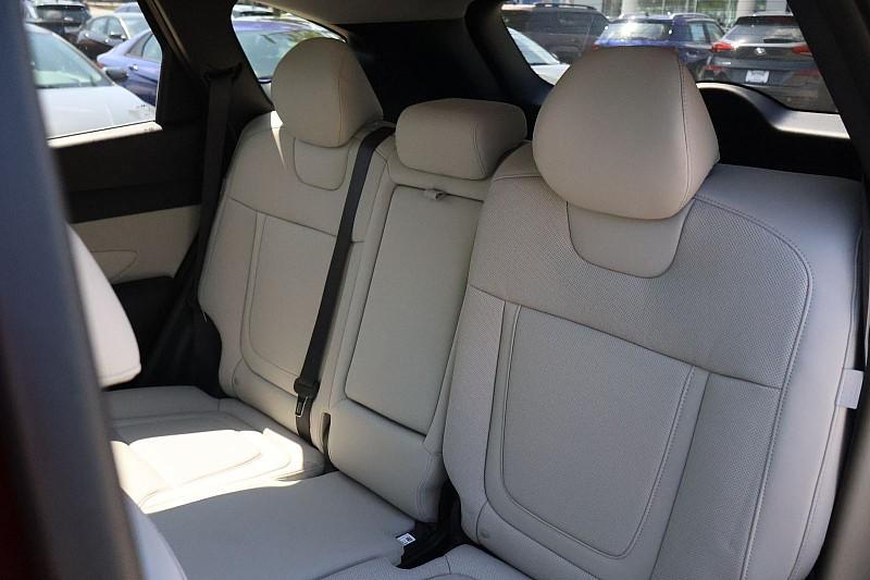 new 2025 Hyundai TUCSON Hybrid car, priced at $37,306