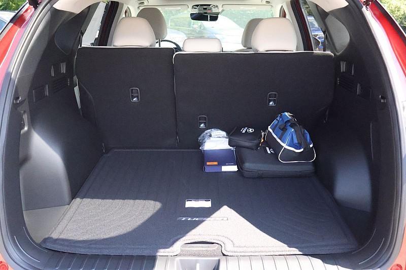 new 2025 Hyundai TUCSON Hybrid car, priced at $37,306