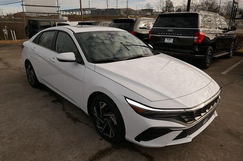 new 2025 Hyundai Elantra car, priced at $26,490