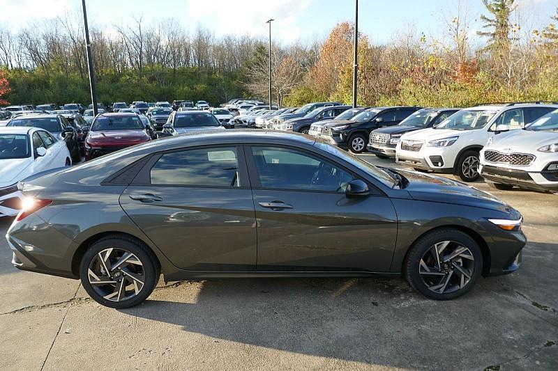 new 2025 Hyundai Elantra car, priced at $23,846