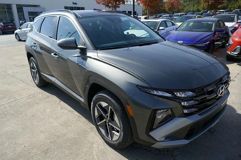 new 2025 Hyundai Tucson Hybrid car, priced at $36,719