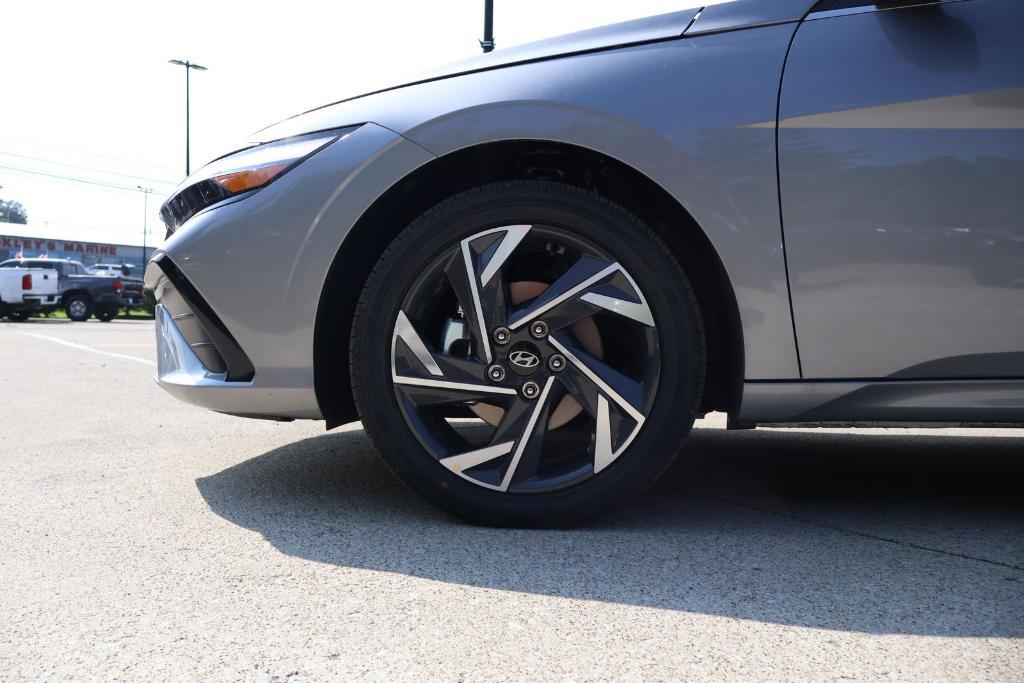 new 2025 Hyundai ELANTRA HEV car, priced at $30,642