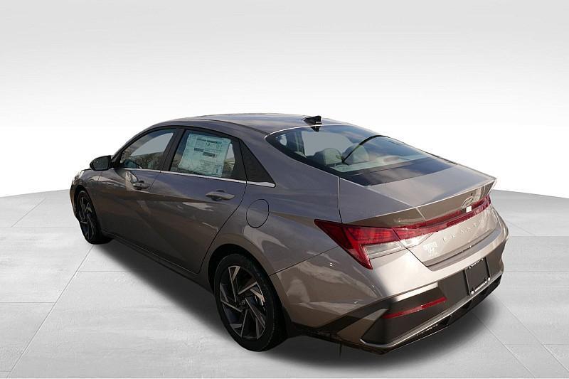 new 2025 Hyundai Elantra car, priced at $26,328