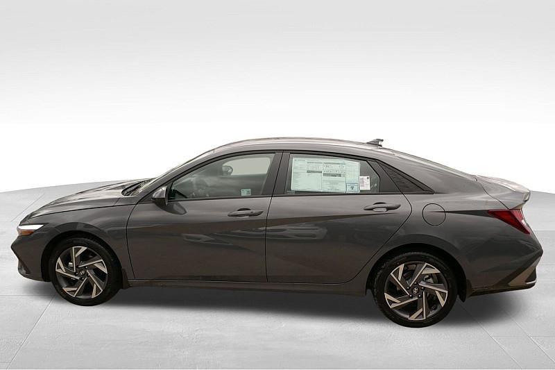 new 2025 Hyundai Elantra car, priced at $24,045