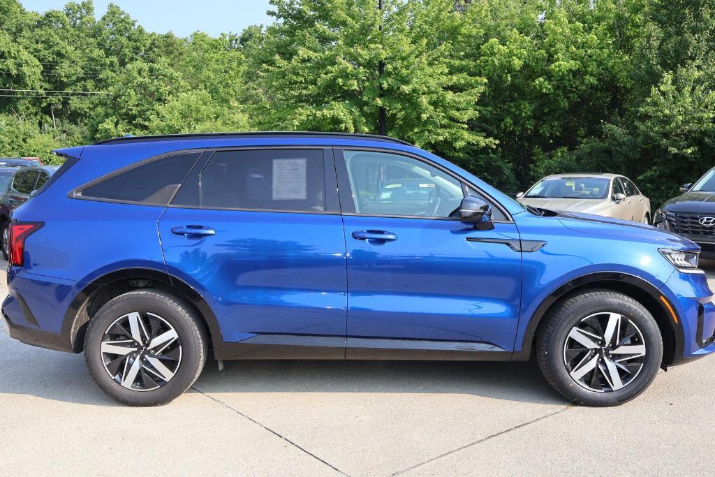 used 2022 Kia Sorento car, priced at $27,600