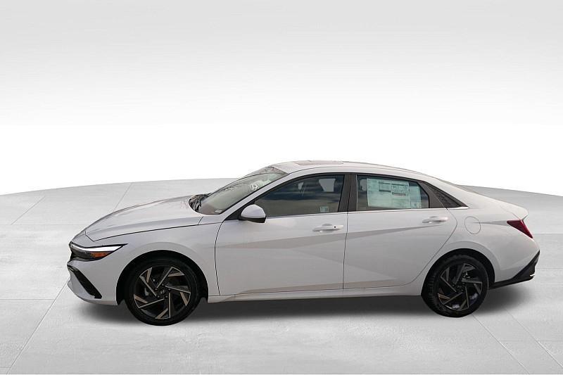 new 2025 Hyundai Elantra car, priced at $26,490