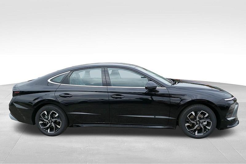 new 2025 Hyundai Sonata car, priced at $29,382