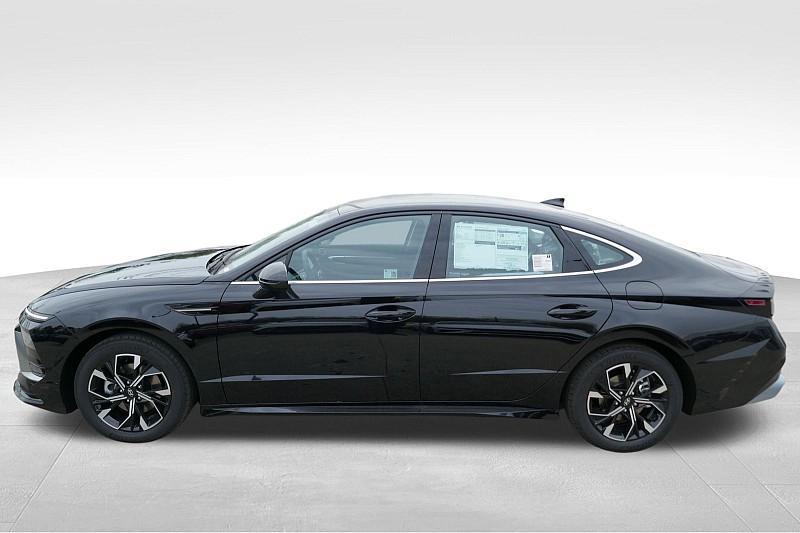 new 2025 Hyundai Sonata car, priced at $29,382