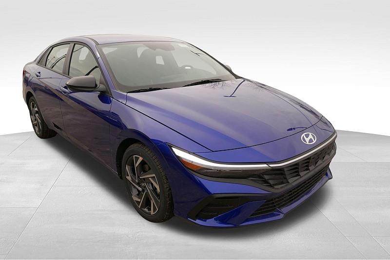 new 2025 Hyundai Elantra car, priced at $24,057