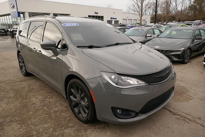 used 2020 Chrysler Pacifica car, priced at $22,490