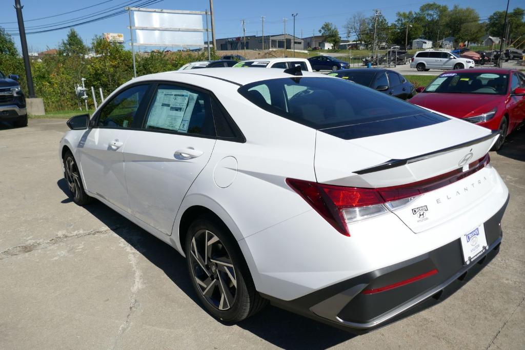 new 2025 Hyundai Elantra car, priced at $24,085