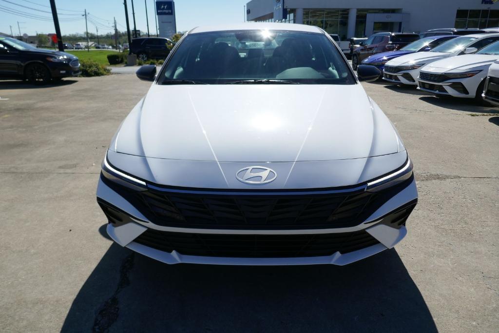 new 2025 Hyundai Elantra car, priced at $24,085