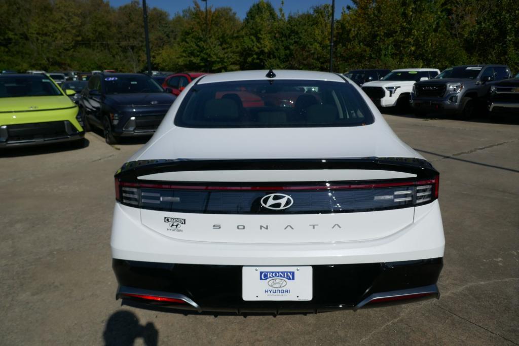 new 2024 Hyundai Sonata car, priced at $28,102