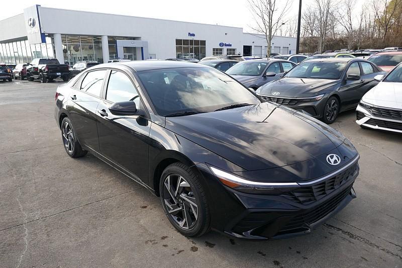 new 2025 Hyundai Elantra car, priced at $23,868