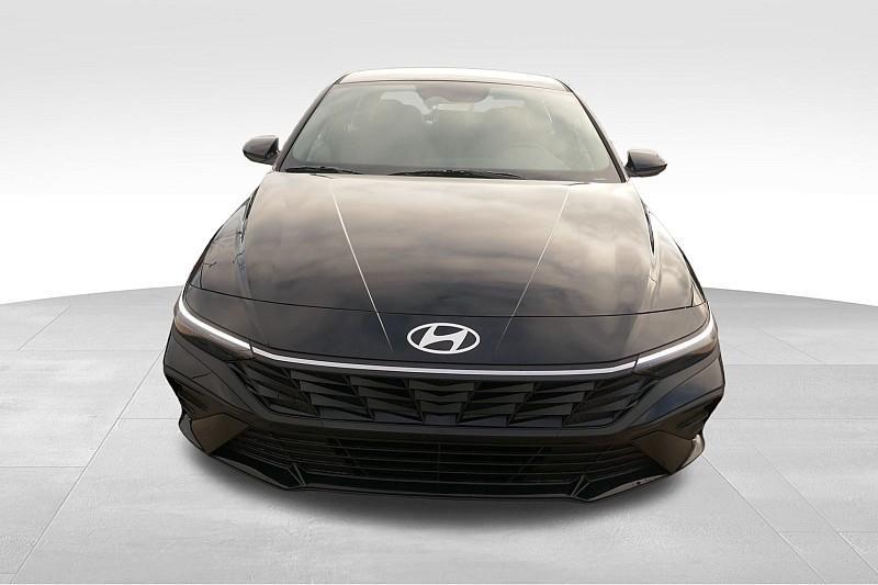 new 2025 Hyundai Elantra car, priced at $23,868