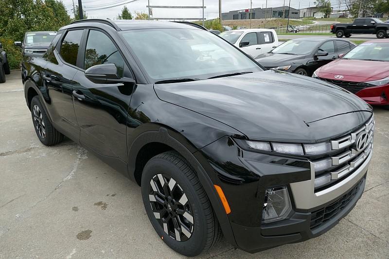 new 2025 Hyundai Santa Cruz car, priced at $35,241