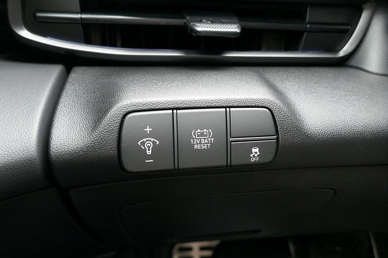 new 2025 Hyundai ELANTRA HEV car, priced at $28,339