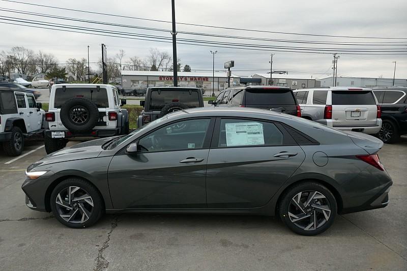 new 2025 Hyundai Elantra car, priced at $23,668